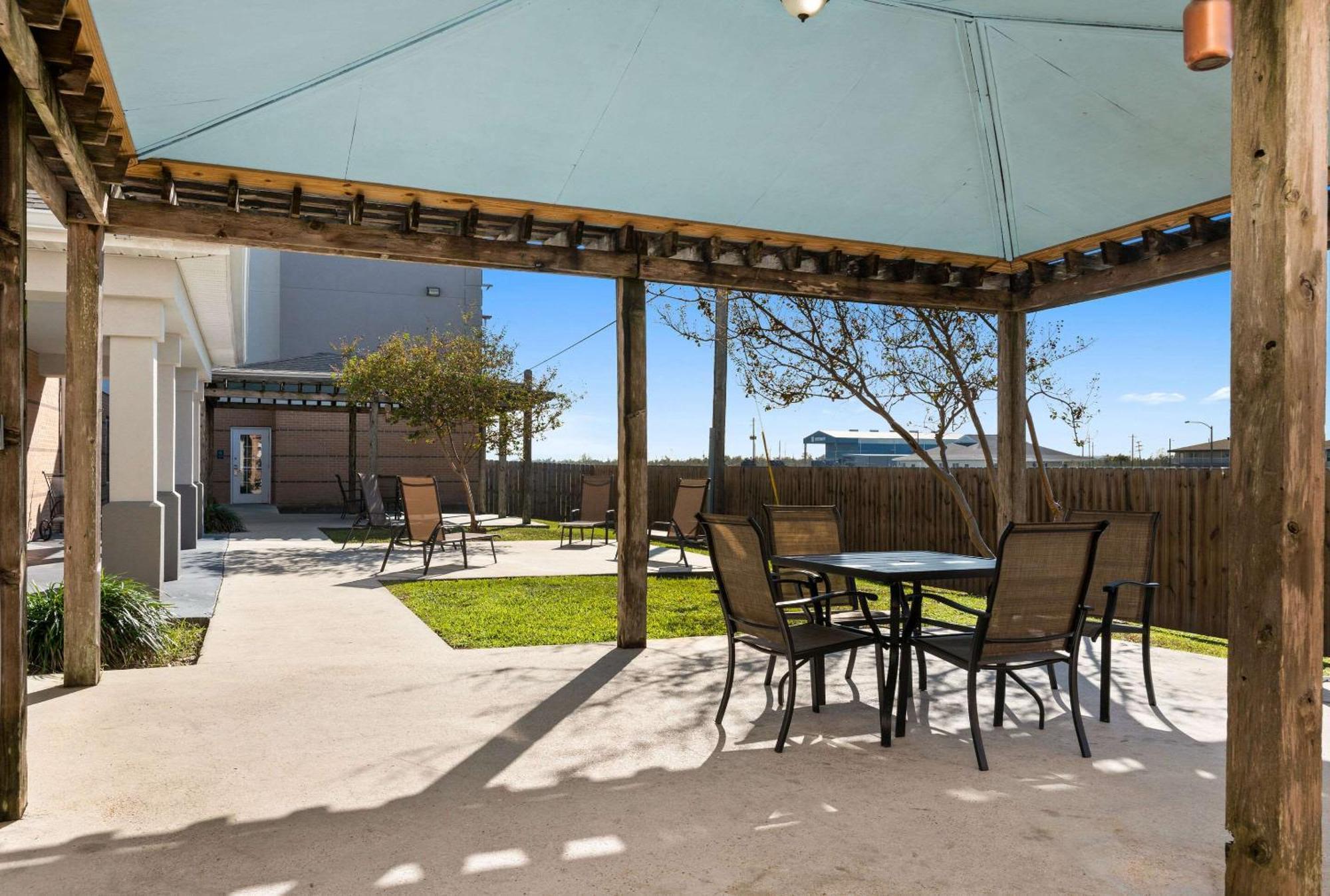 Mainstay Suites Houma Exteriér fotografie